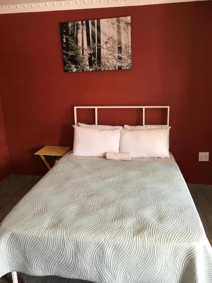 Elson Lodge K1 Katlehong 외부 사진